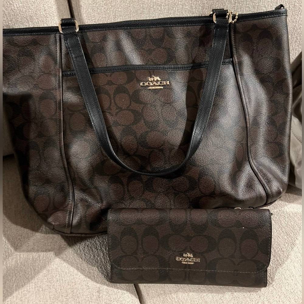 Coach purse and wallet